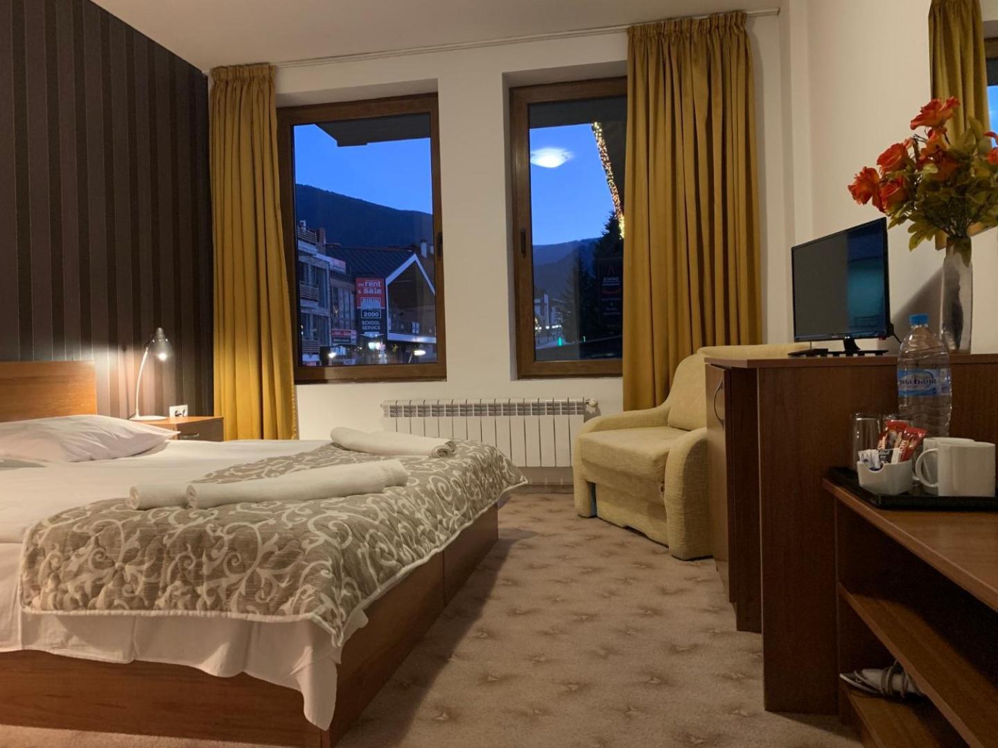 Granat Gondola Lift Apartments Bansko Exterior foto